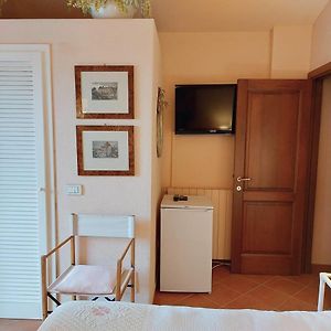 Camera con letto king size